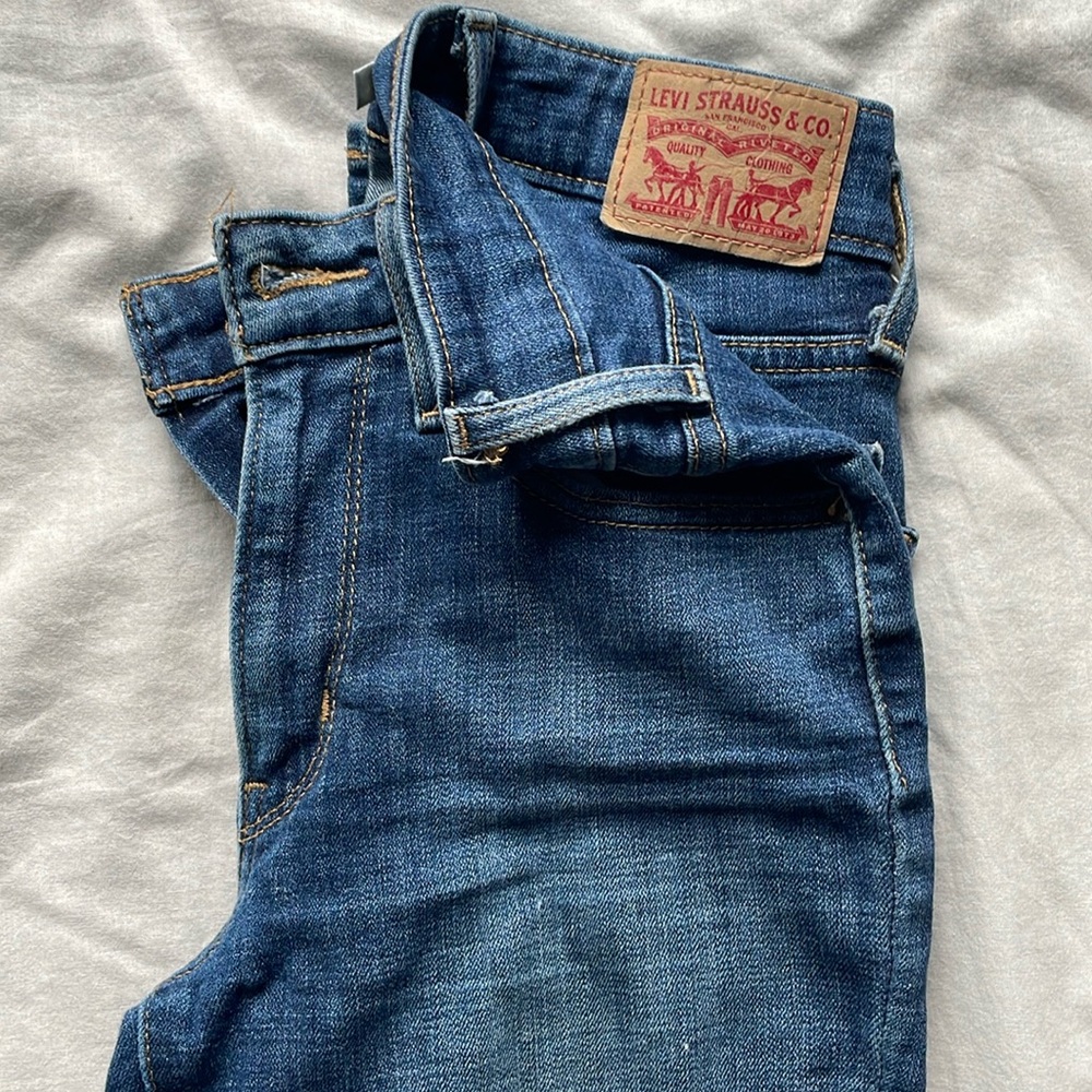 Dark Blue Levi Skinny Jeans High Rise